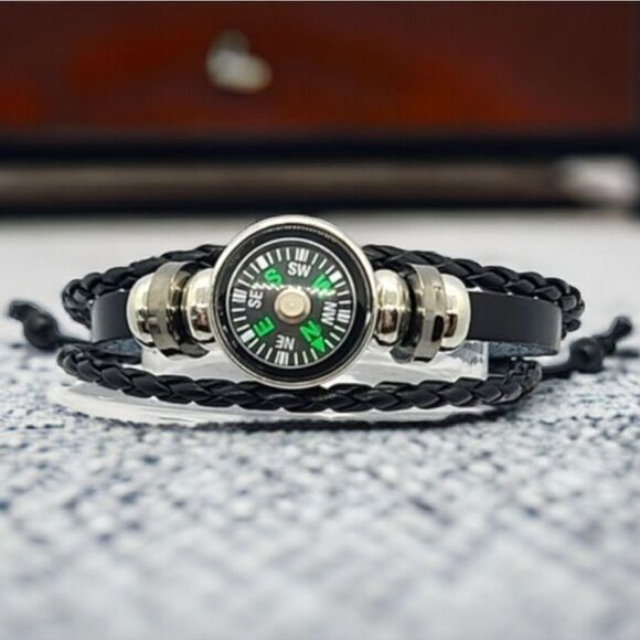 Compass Round Beaded Black Braided Faux Leather Bracelet Outdoor Wilderness New - Picture 2 of 6